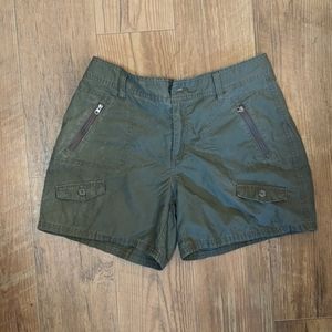 Columbia Army Green XCO Shorts Size 8